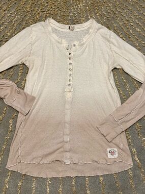 ✨ Free People We The Free Ombre Henley Top – Long Sleeve – Size M